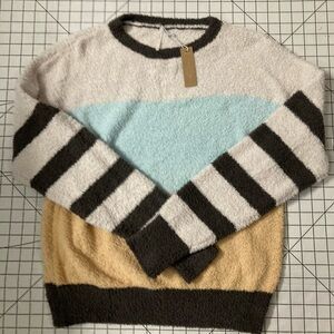 NWT Hello Nite!‎ Women’s Small Fuzzy Sleep Sweater
